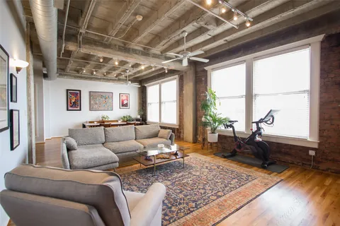 $265,000 | 201 Main Street, Unit 4F, Houston, TX 77002