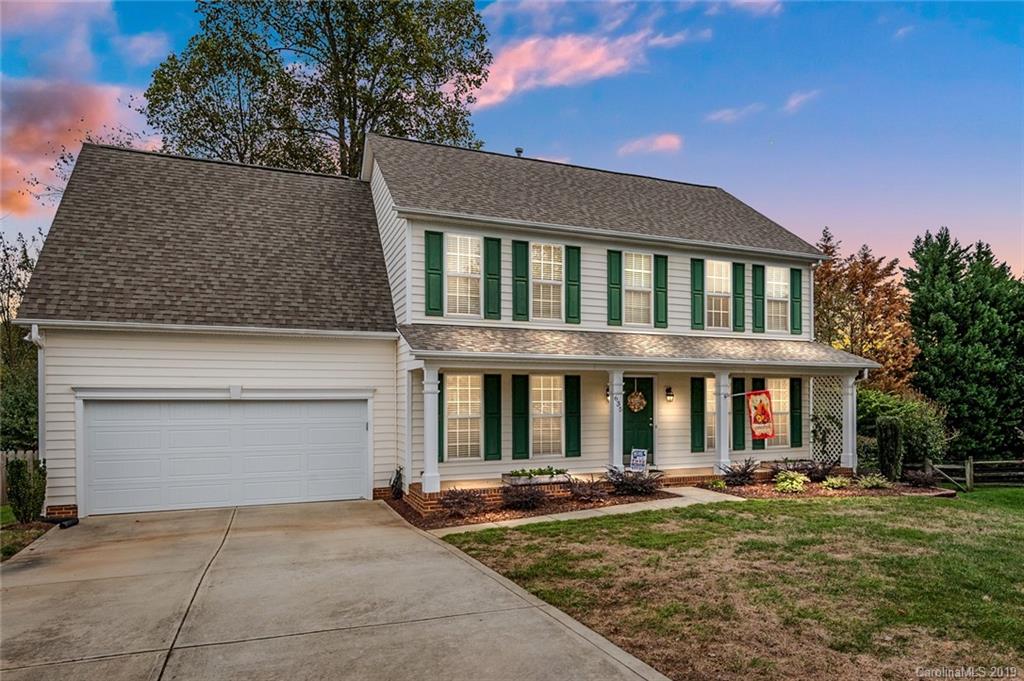 635 Eaton Court Fort Mill, SC 29708 - Photo 2 of 28 front view of a house with a yard