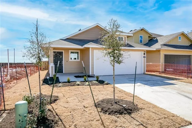 $1,595 | 306 Delta Crest, Maxwell, TX 78656