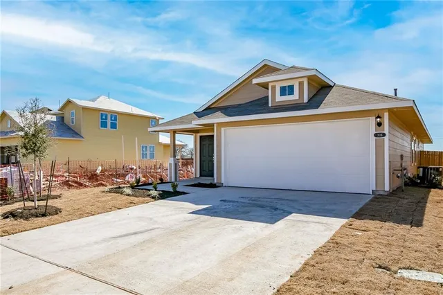 $1,595 | 306 Delta Crest, Maxwell, TX 78656