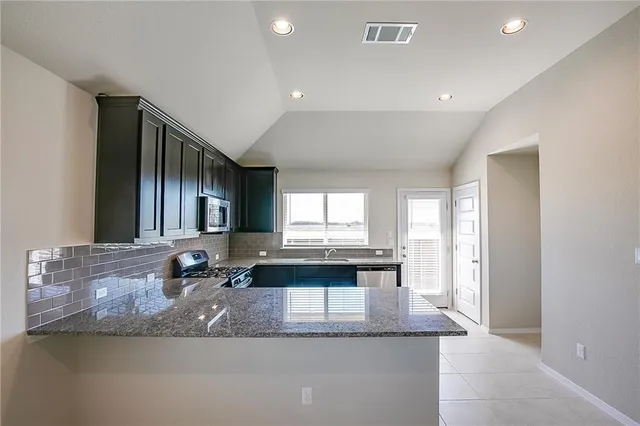 $1,595 | 306 Delta Crest, Maxwell, TX 78656