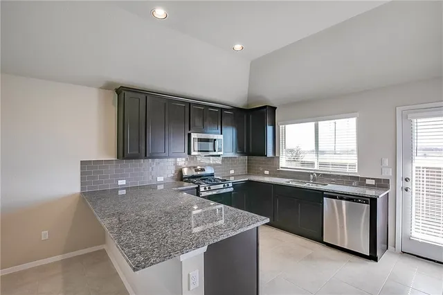 $1,595 | 306 Delta Crest, Maxwell, TX 78656