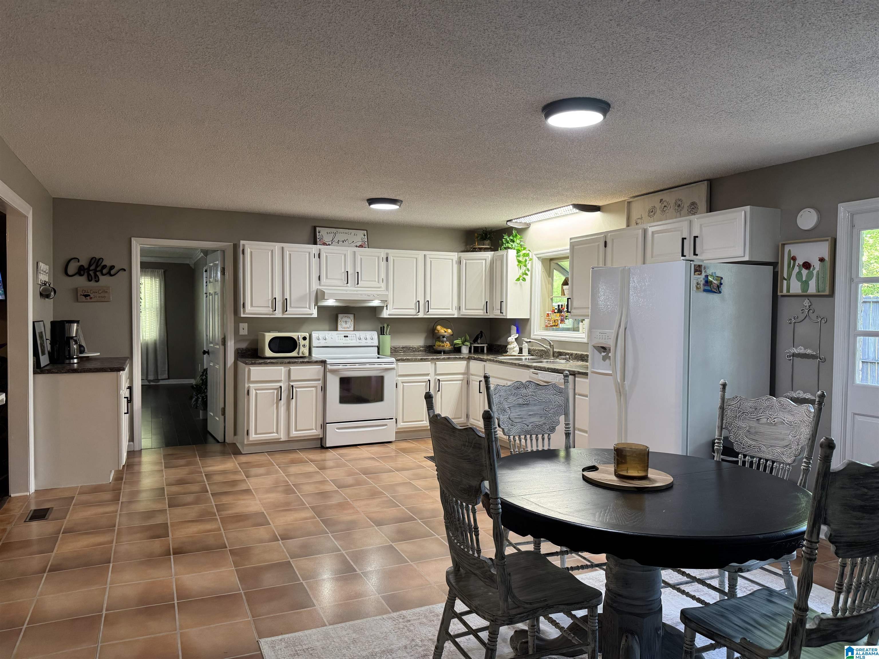 231 Garrison Road Gardendale, AL 35071 - Photo 4 of 35