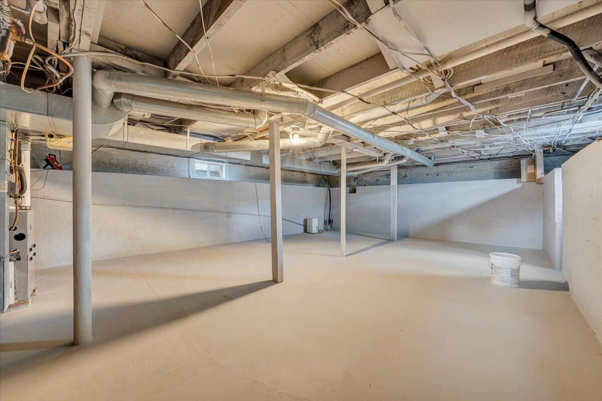 1214 Victory Road Southeast Roanoke, VA 24014 - Photo 24 of 37 Full Basement