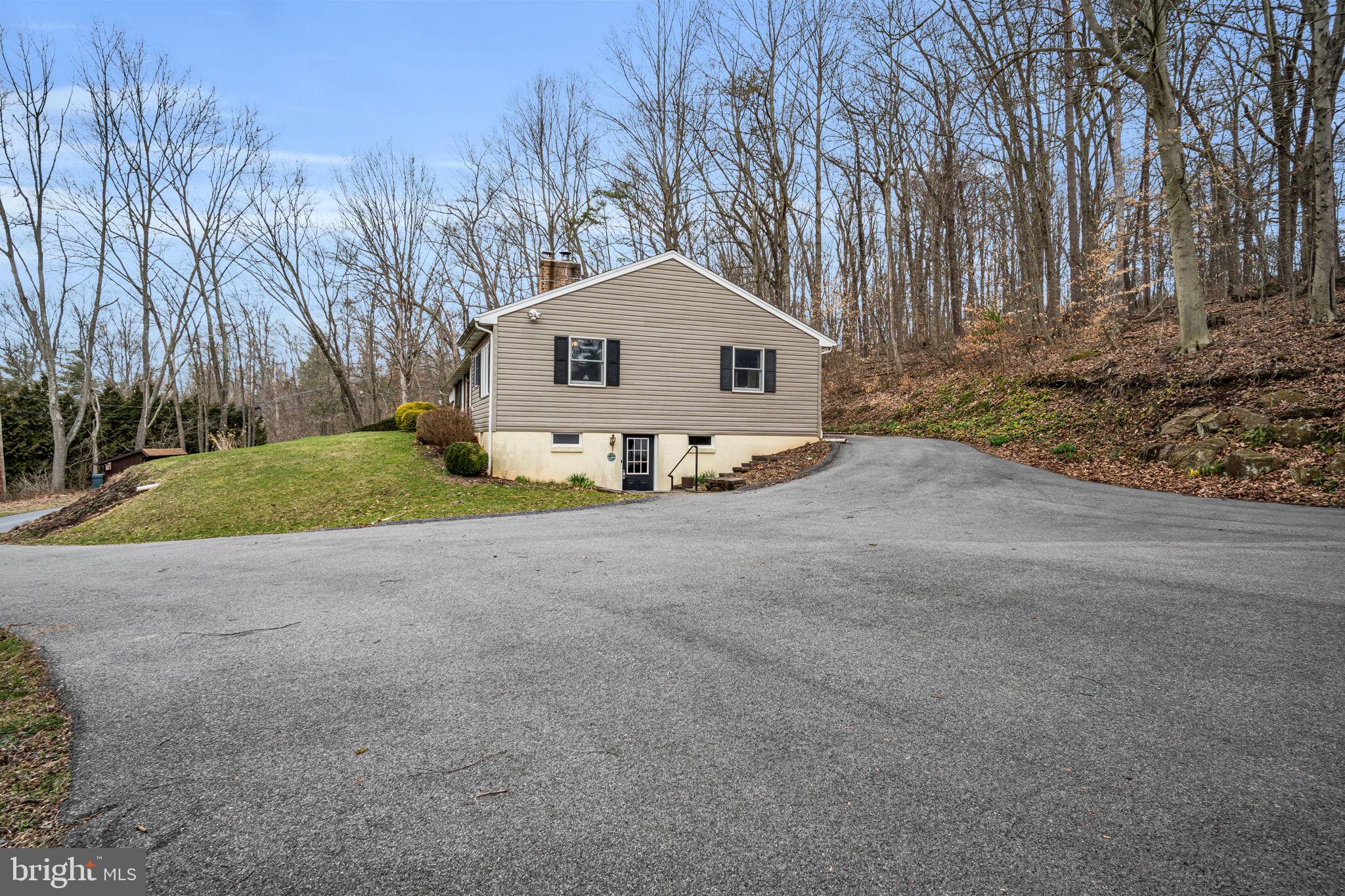 2135 Red Bank Road Dover, PA 17315 - Photo 5 of 65