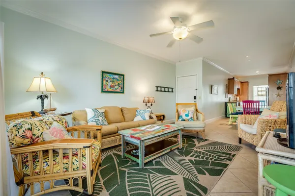 $315,000 | 7000 Seawall Boulevard, Unit 316, Galveston, TX 77551