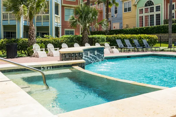 $315,000 | 7000 Seawall Boulevard, Unit 316, Galveston, TX 77551