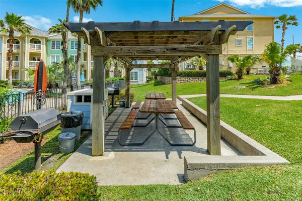 $315,000 | 7000 Seawall Boulevard, Unit 316, Galveston, TX 77551