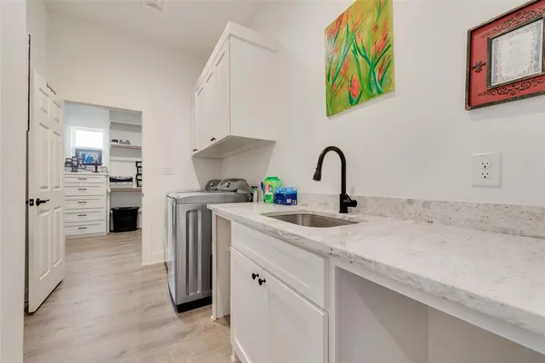 $594,990 | 327 Lovers Lane, Terrell, TX 75160