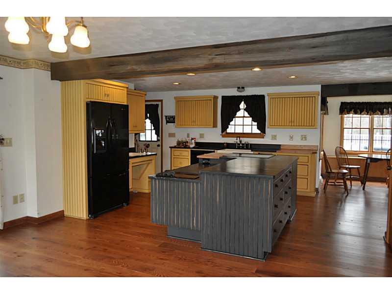 225 Mushrush Road Butler, PA 16002 - Photo 8 of 24 Kitchen.