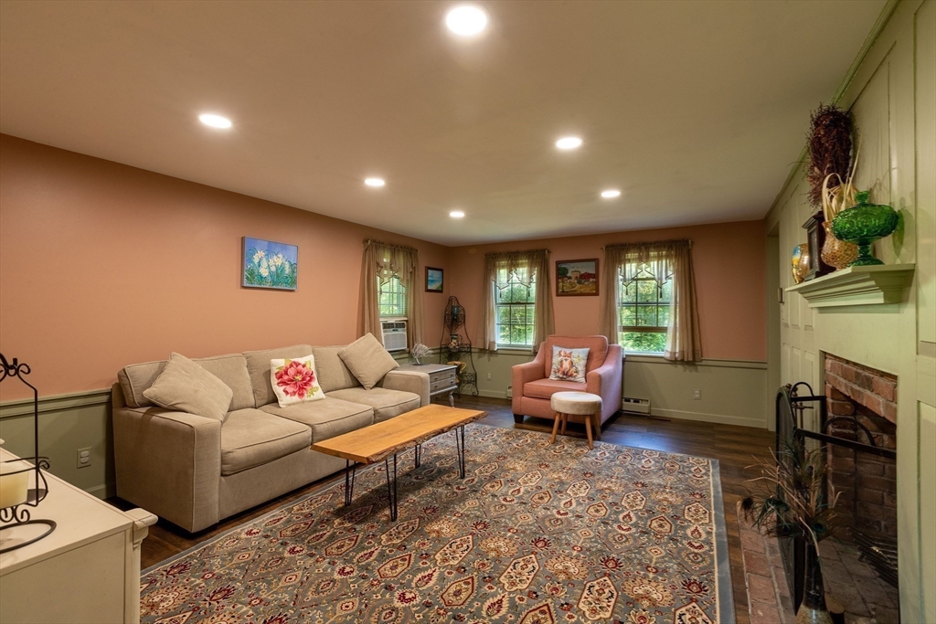 146 Bragg Road West Brookfield, MA 01585 - Photo 11 of 42 Gallery Image 11