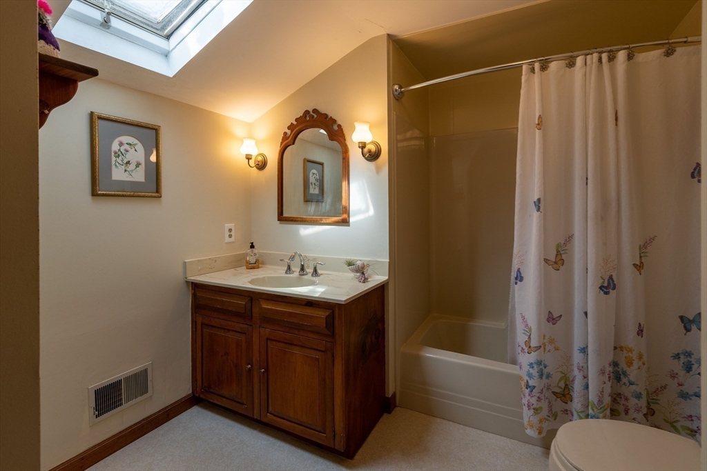146 Bragg Road West Brookfield, MA 01585 - Photo 20 of 42 Gallery Image 20