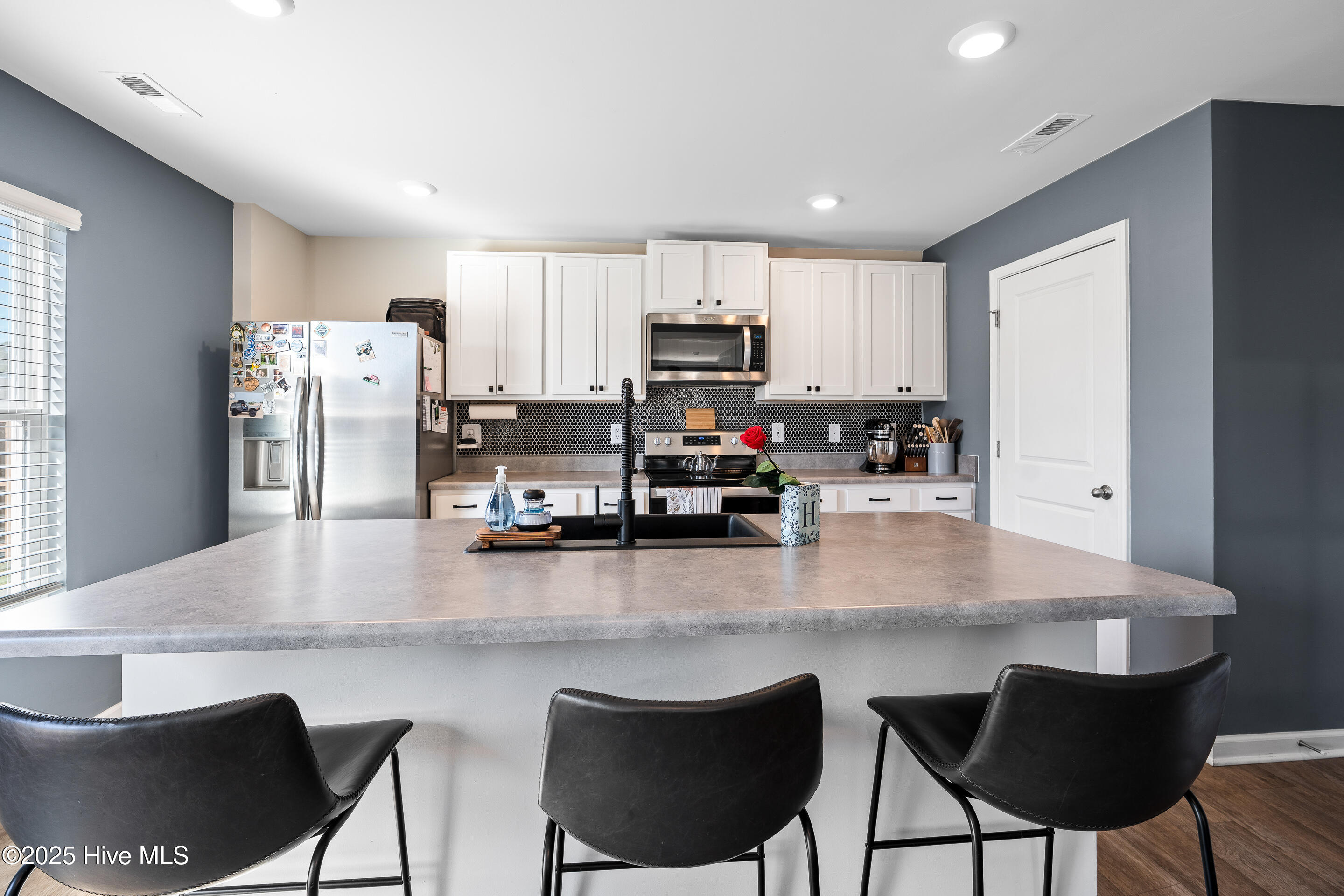 209 Sunshine Drive Holly Ridge, NC 28445 - Photo 11 of 44 209 Sunshine Dr MLS-15