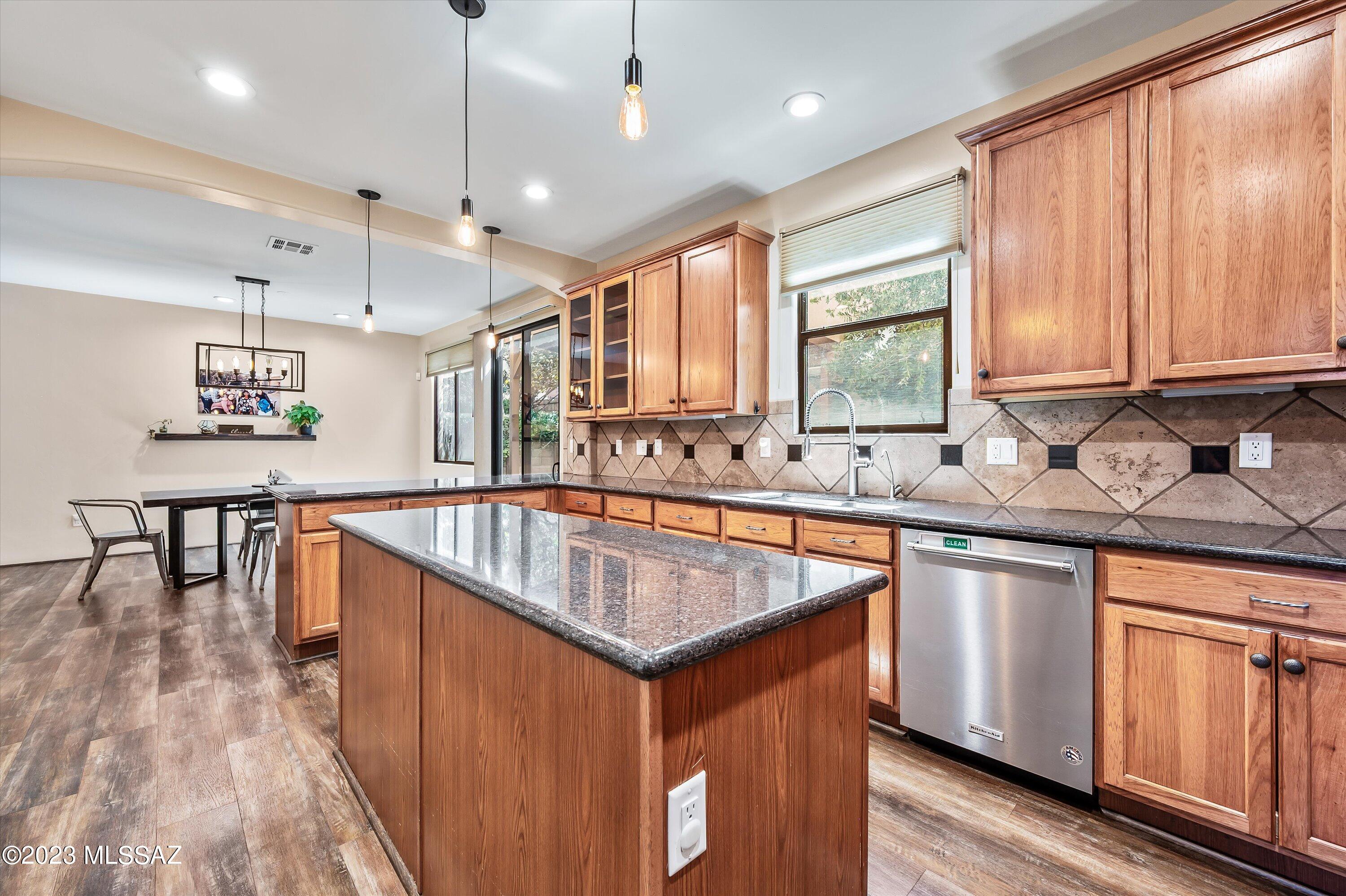 394 East Cedarvale Road Tucson, AZ 85704 - Photo 12 of 41