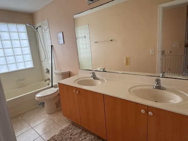 $3,450 | 6457 Adriatic Way, Lake Belvedere Estates, FL 33413