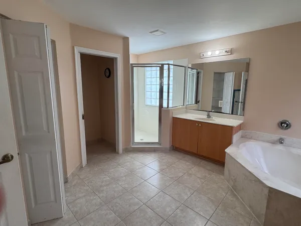 $3,450 | 6457 Adriatic Way, Lake Belvedere Estates, FL 33413