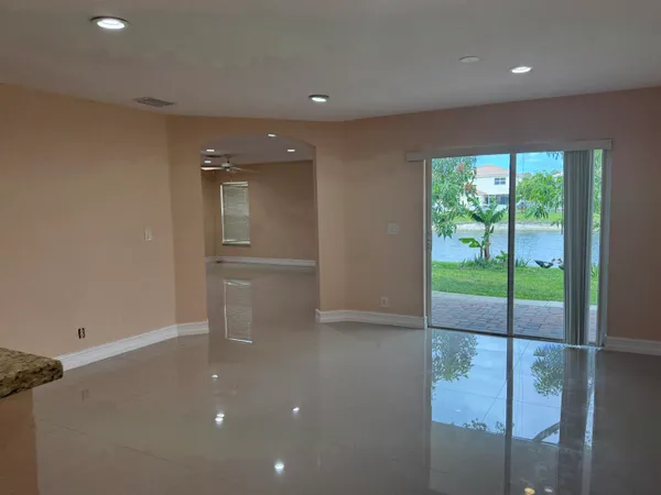 $3,450 | 6457 Adriatic Way, Lake Belvedere Estates, FL 33413