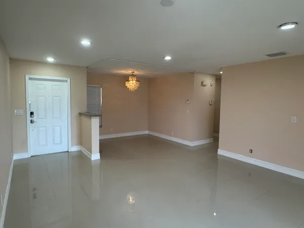 $3,450 | 6457 Adriatic Way, Lake Belvedere Estates, FL 33413