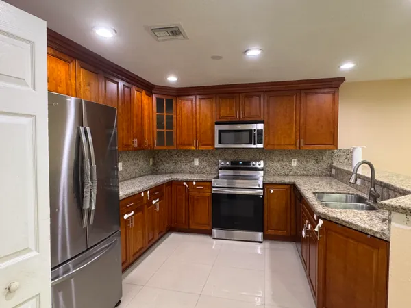 $3,450 | 6457 Adriatic Way, Lake Belvedere Estates, FL 33413