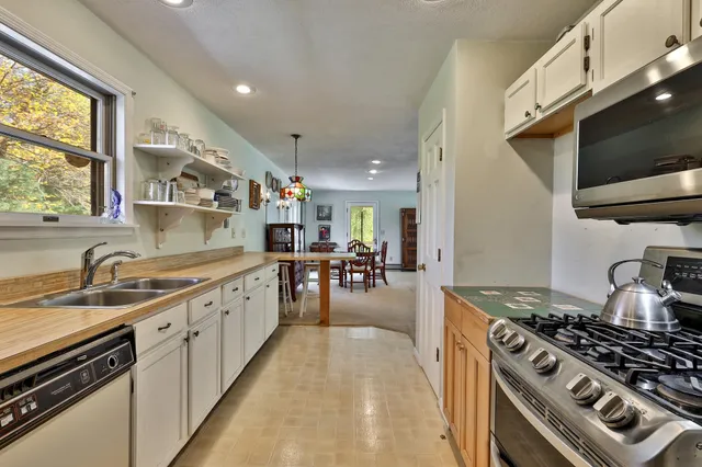 $519,000 | 185 Beans Bridge Road, Rochester, VT 05767