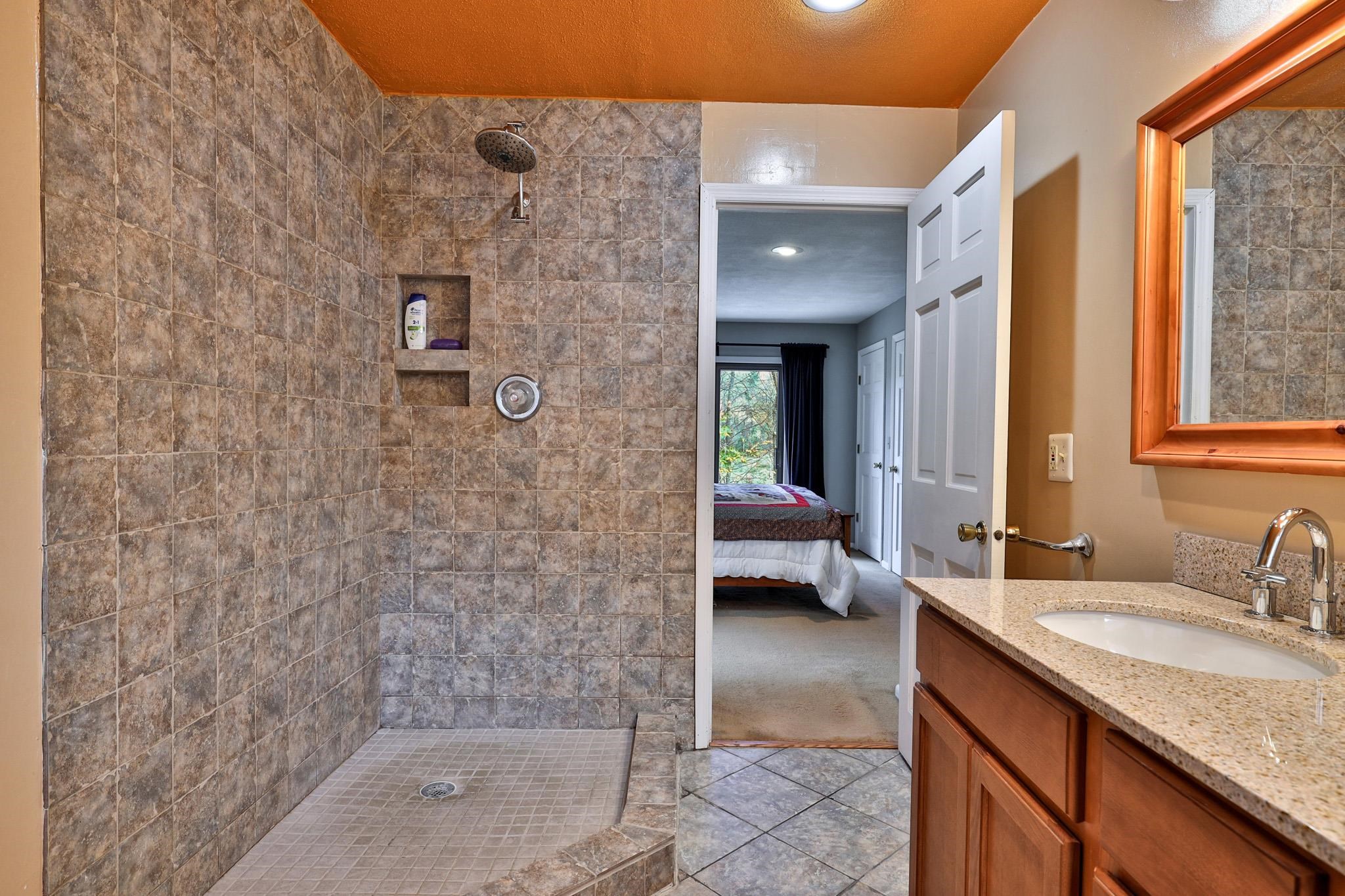 185 Beans Bridge Road Rochester, VT 05767 - Photo 18 of 45