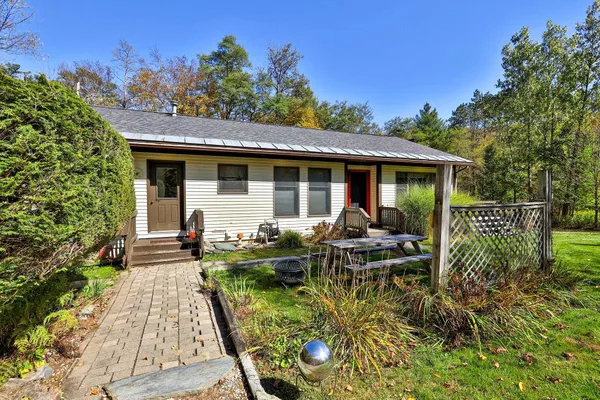 $519,000 | 185 Beans Bridge Road, Rochester, VT 05767