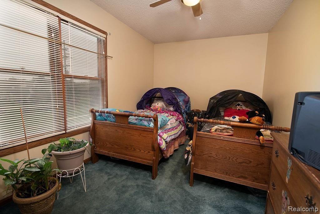 32909 West Road New Boston, MI 48164 - Photo 19 of 40 18.jpg