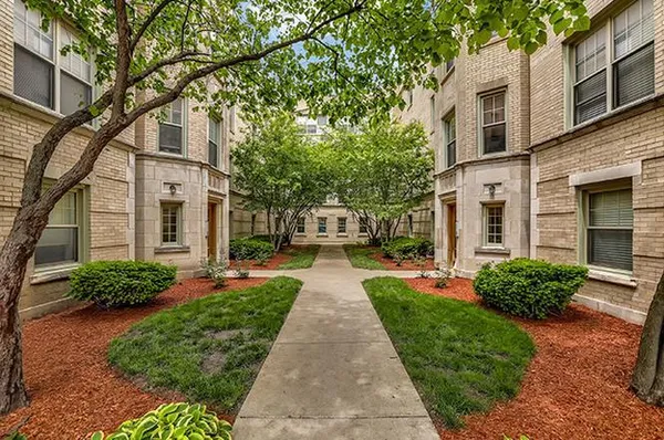 $1,965 | 1446 West Thorndale Avenue, Unit 3N, Chicago, IL 60660