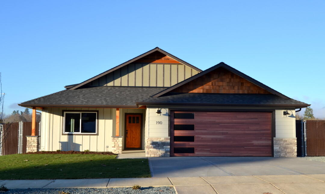 190 Southwest Rock Gulch Road Grants Pass, OR 97527 - Photo 1 of 30 Front