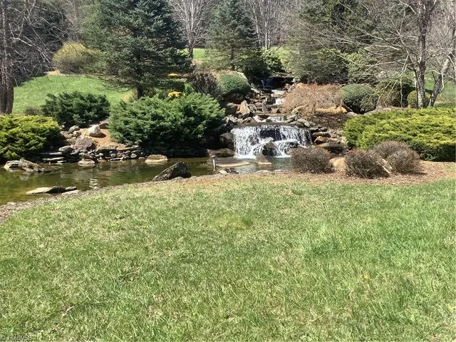 $37,900 | 240 Olde Stone Drive, Lansing, NC 28643