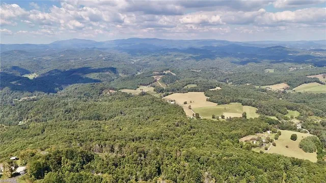 $37,900 | 240 Olde Stone Drive, Lansing, NC 28643