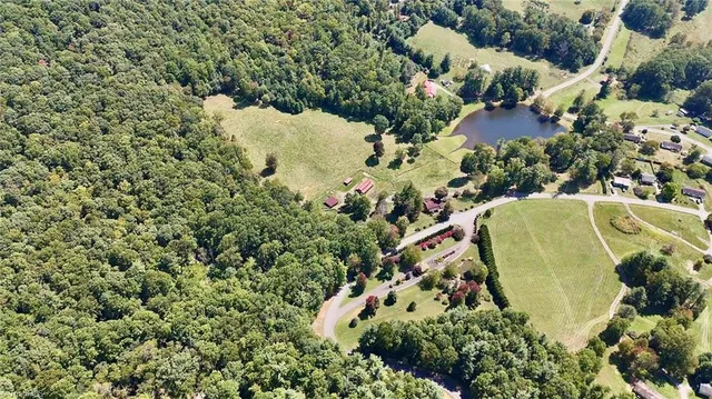 $37,900 | 240 Olde Stone Drive, Lansing, NC 28643