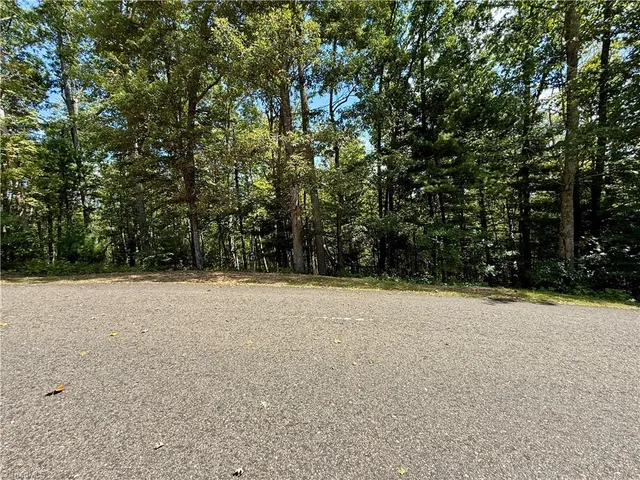 $37,900 | 240 Olde Stone Drive, Lansing, NC 28643