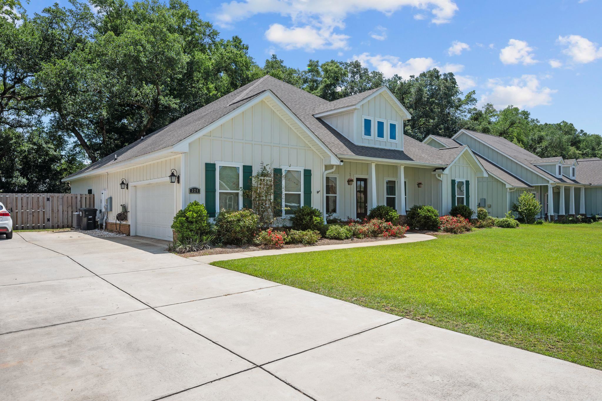 324 Nandina Loop Fairhope, AL 36532 - Photo 2 of 37