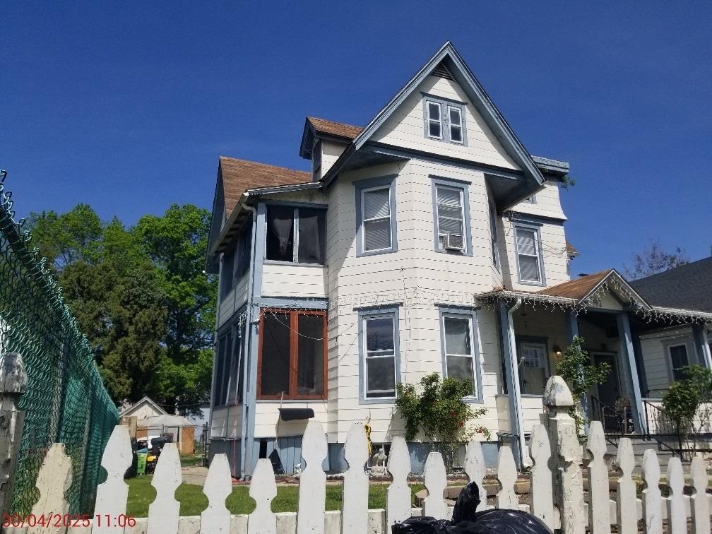 91 8th Street Salem, NJ 08079 - Photo 1 of 1 front view of a house