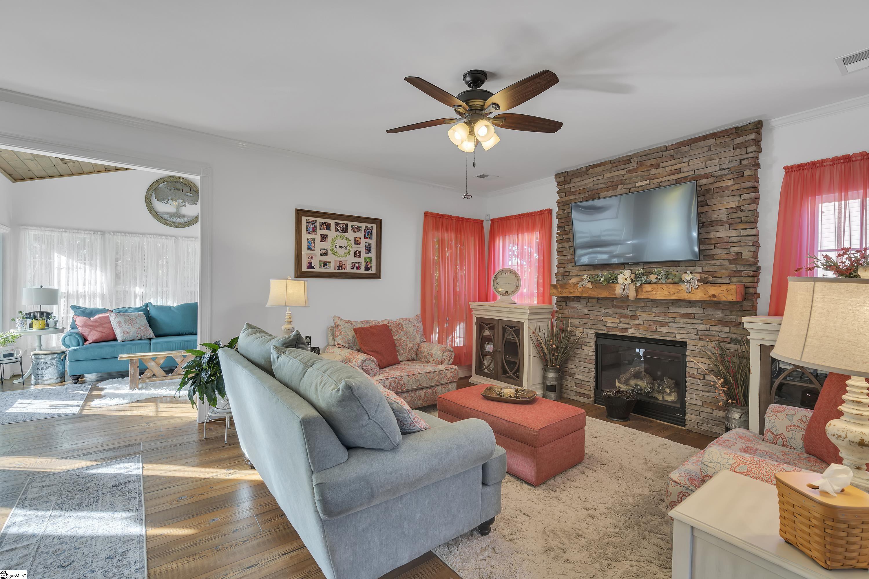 111 Castleton Circle Boiling Springs, SC 29316 - Photo 7 of 35