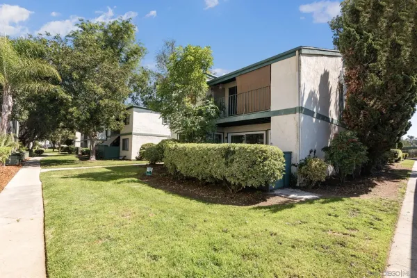 $349,000 | East Grand Avenue, Unit 105, Escondido, CA 92027