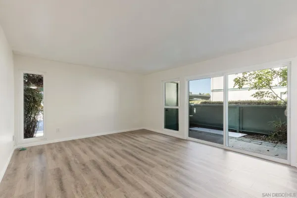 $349,000 | East Grand Avenue, Unit 105, Escondido, CA 92027