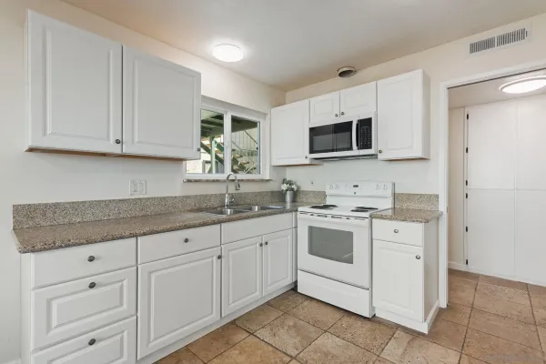 $349,000 | East Grand Avenue, Unit 105, Escondido, CA 92027