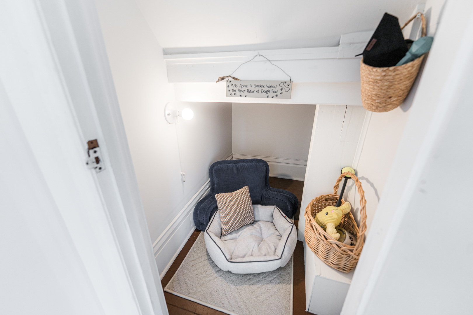 615 Prospect Street DeKalb, IL 60115 - Photo 6 of 27 a bathroom with a toilet and a sink
