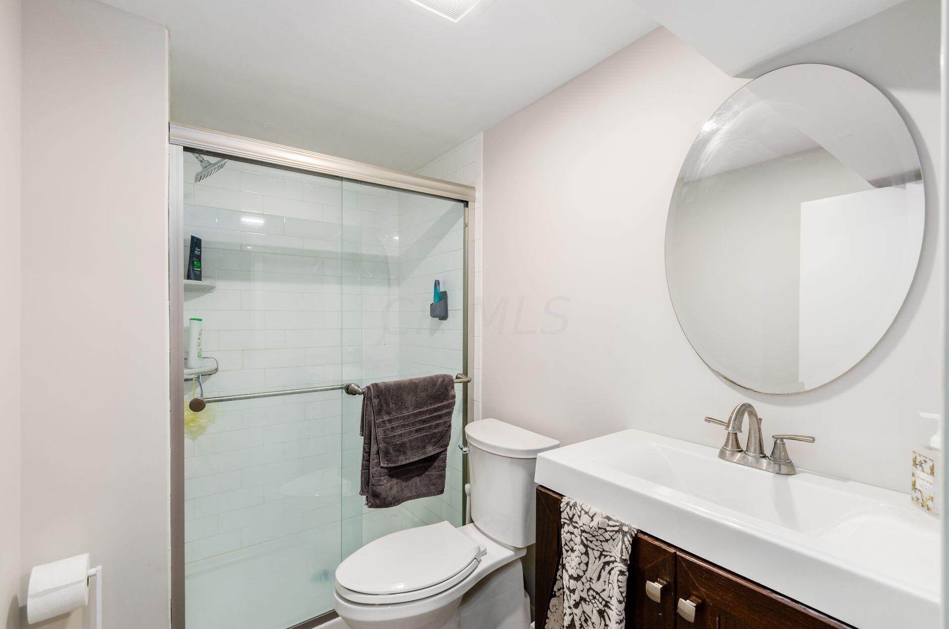 2643 Shrewsbury Road Columbus, OH 43221 - Photo 14 of 20 2 nd Full Bath