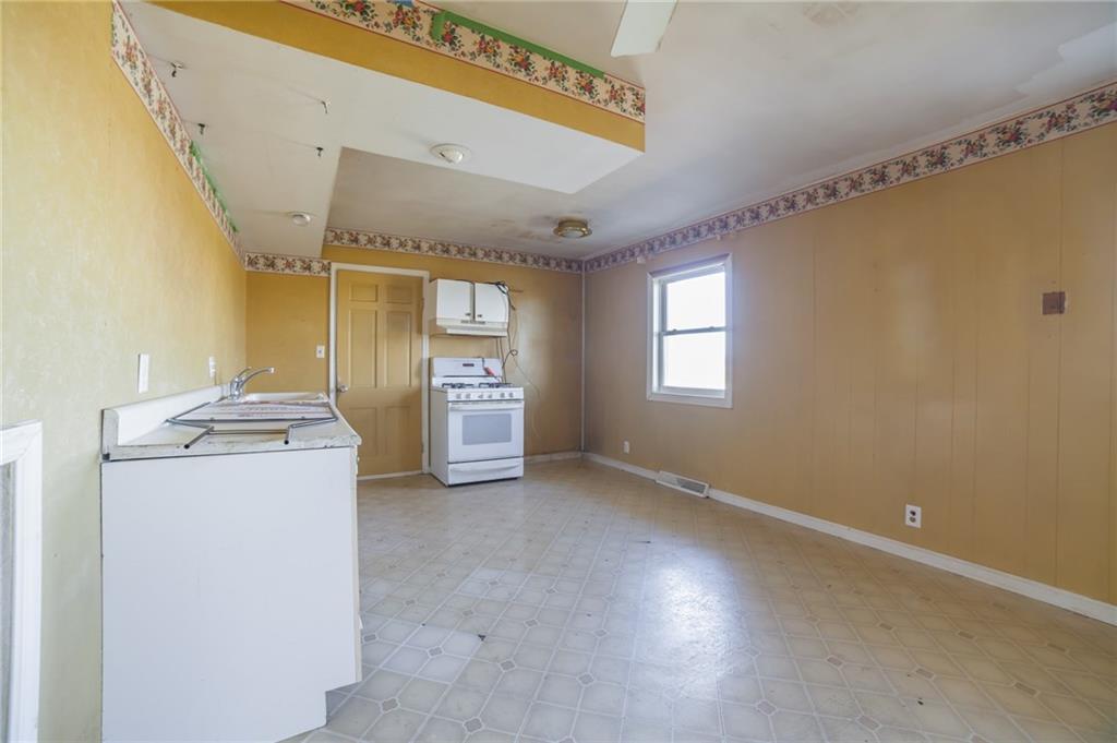 10142 South Jonesville Road Columbus, IN 47201 - Photo 13 of 26 Gallery Image 13