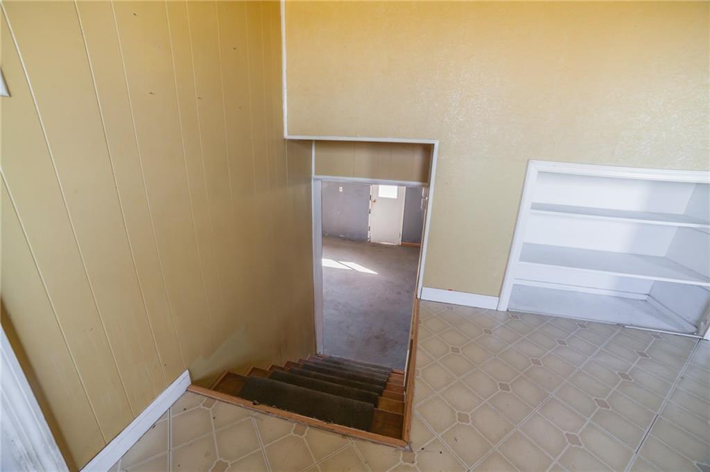 10142 South Jonesville Road Columbus, IN 47201 - Photo 14 of 26 Gallery Image 14