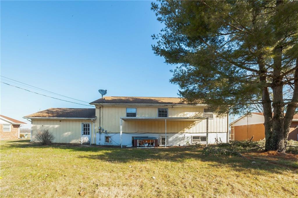 10142 South Jonesville Road Columbus, IN 47201 - Photo 5 of 26 Gallery Image 5