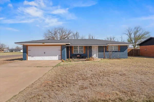 $229,500 | 109 Mike Street, Levelland, TX 79336