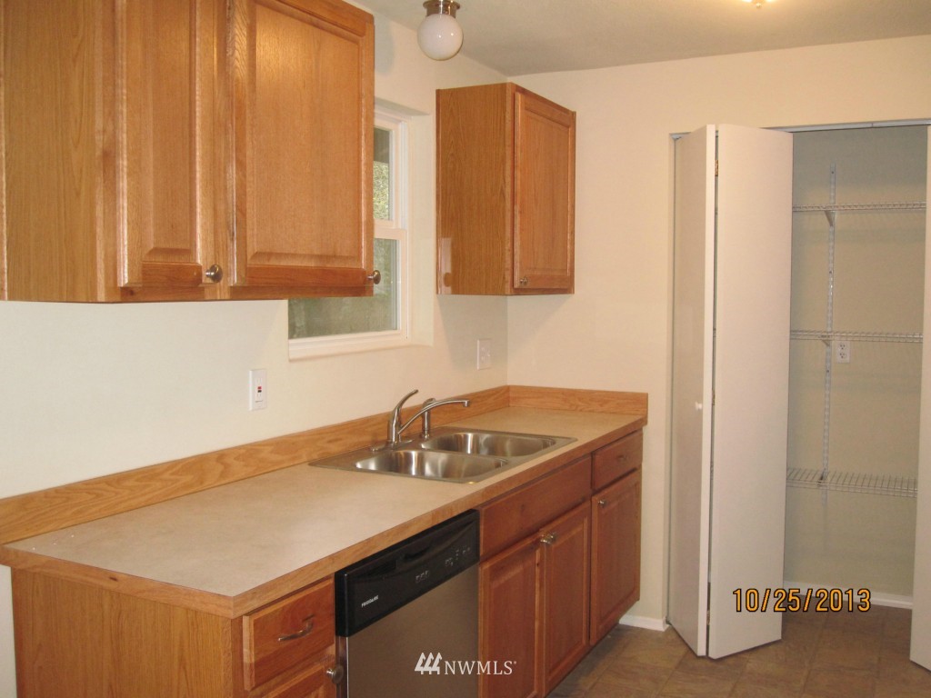 1502 Bonney Avenue Sumner, WA 98390 - Photo 12 of 23