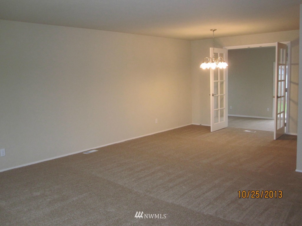 1502 Bonney Avenue Sumner, WA 98390 - Photo 3 of 23