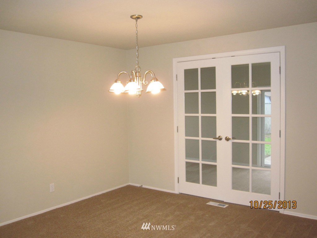 1502 Bonney Avenue Sumner, WA 98390 - Photo 5 of 23