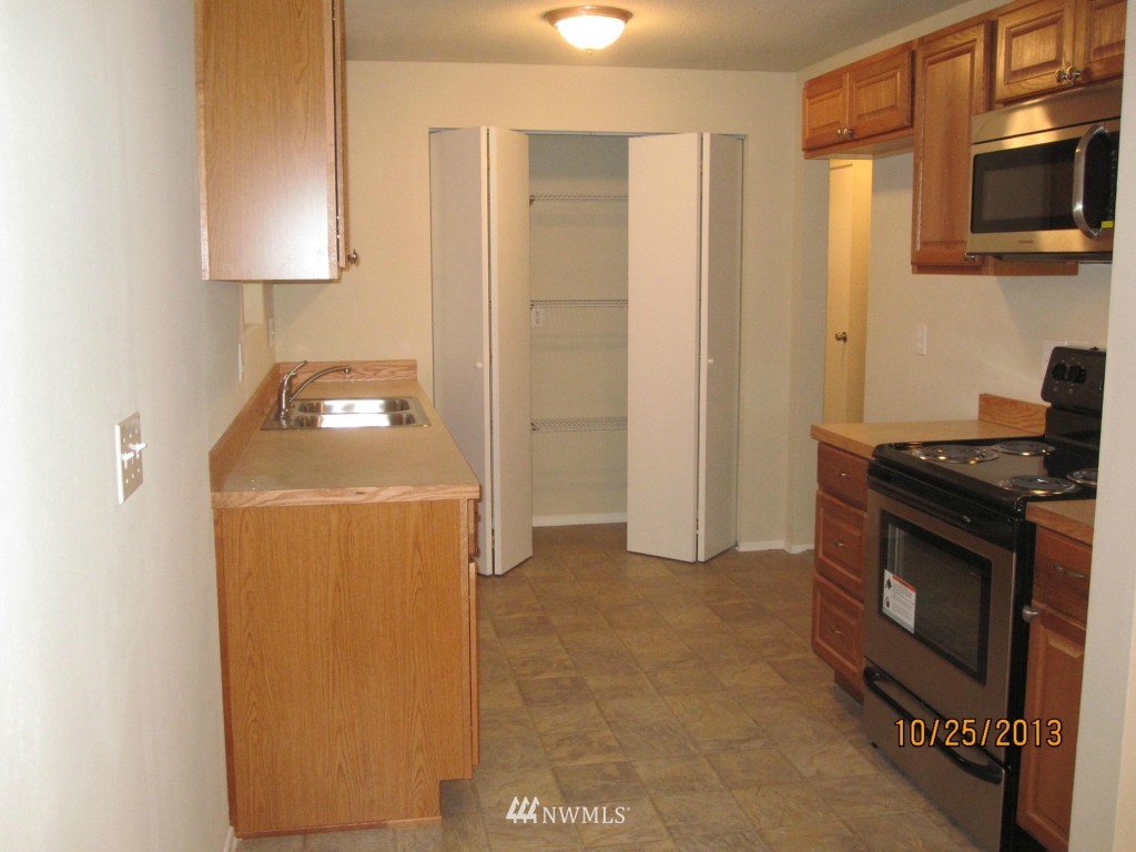 1502 Bonney Avenue Sumner, WA 98390 - Photo 10 of 23