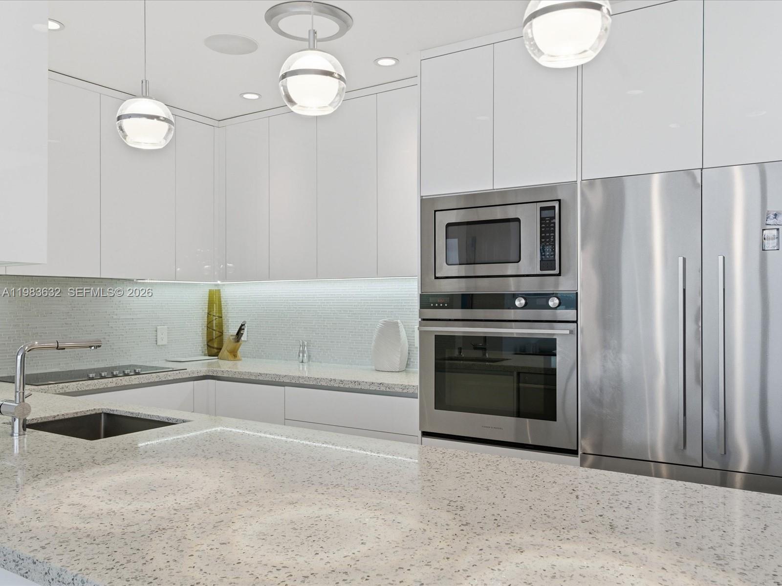 100 Lincoln Road, Unit PH10 Miami Beach, FL 33139 - Photo 11 of 33